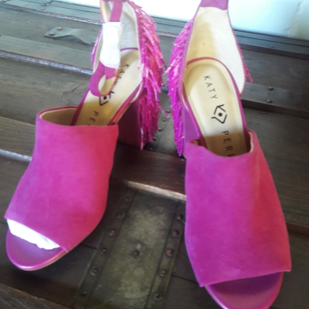 Katy Perry's The Mia